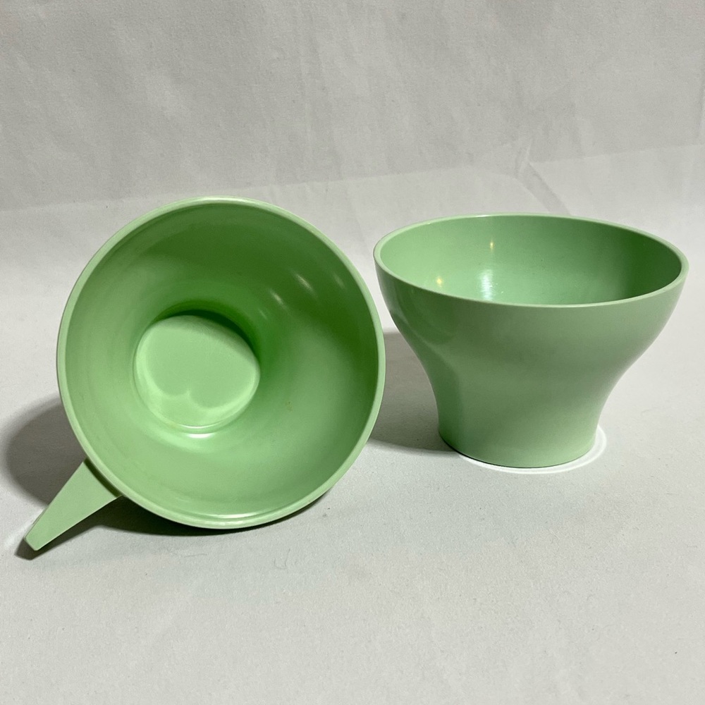 VTG Mallo Belle Melmac Melamine Coffee Cup and Sugar Bowl By Mallory Chicago.